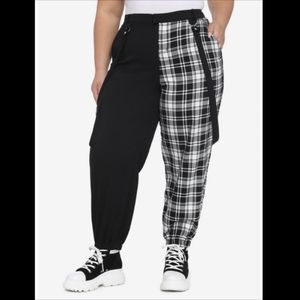 NWT Hot Topic Black & White Plaid & Black Split Suspender Jogger Pants